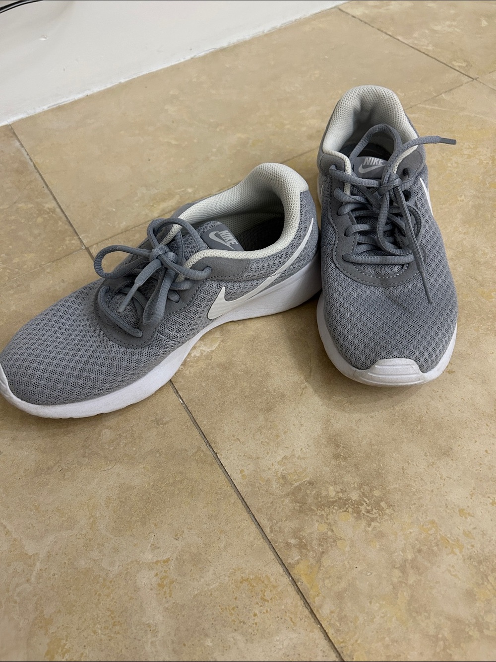 Nike Women’s Light Grey Mesh Athletic Trainers with White Sole